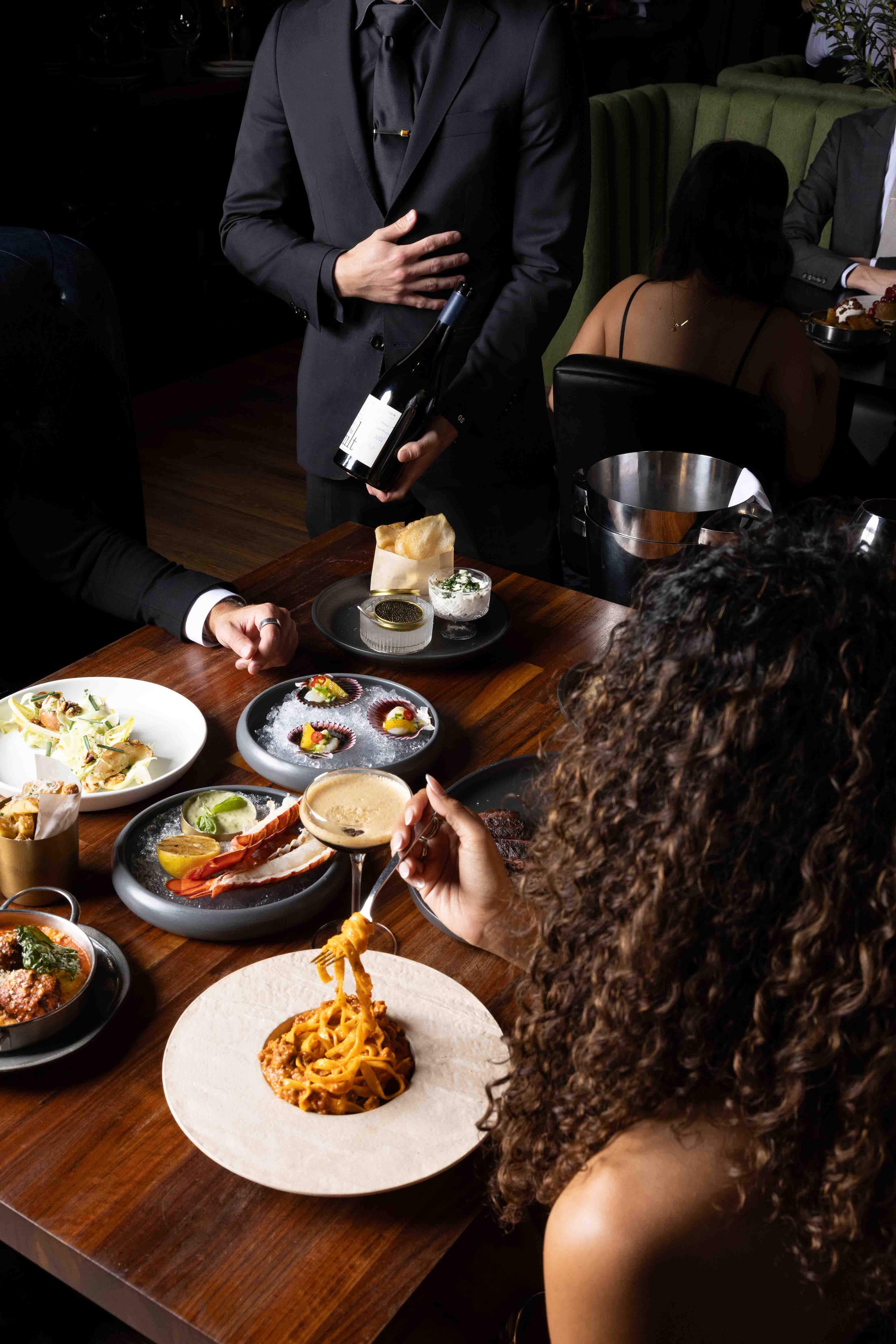 Restaurant ambiance 3